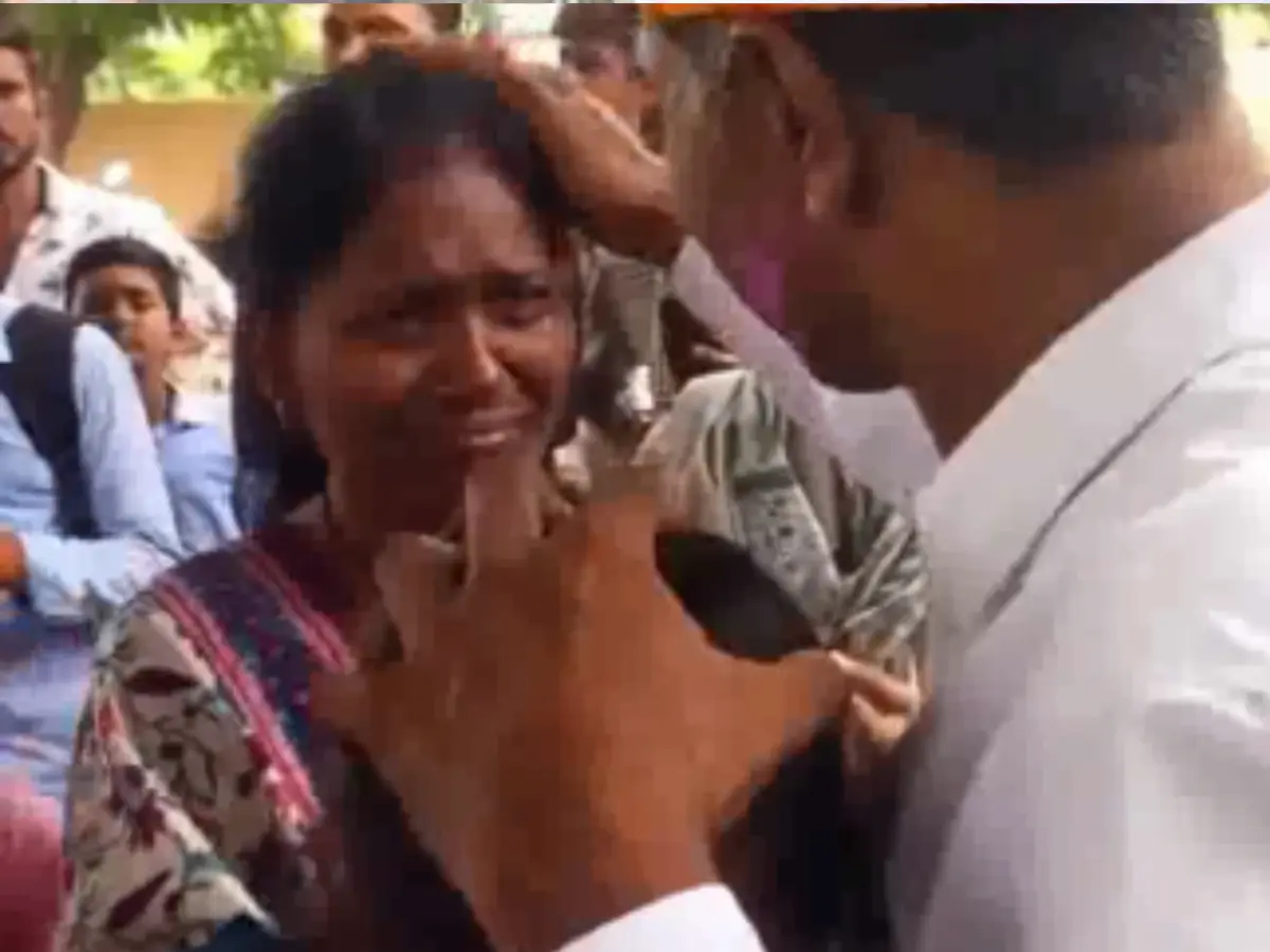 भोपालगढ़ में शिक्षक की विदाई पर फूट-फूटकर रोए बच्चे, देखें वीडियो