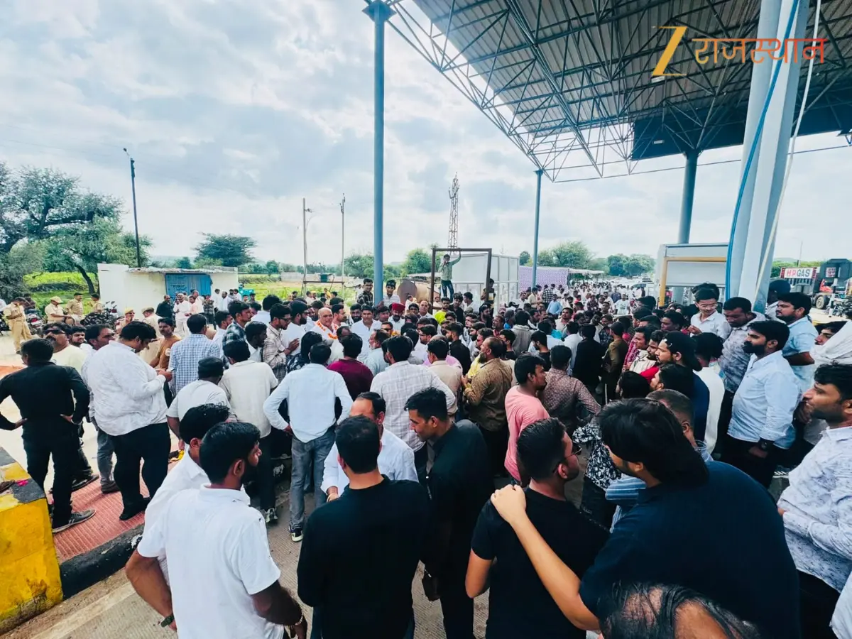 धरना सफल! अब 20 KM दायरे के गांवों को नहीं भरना होगा टोल टैक्स