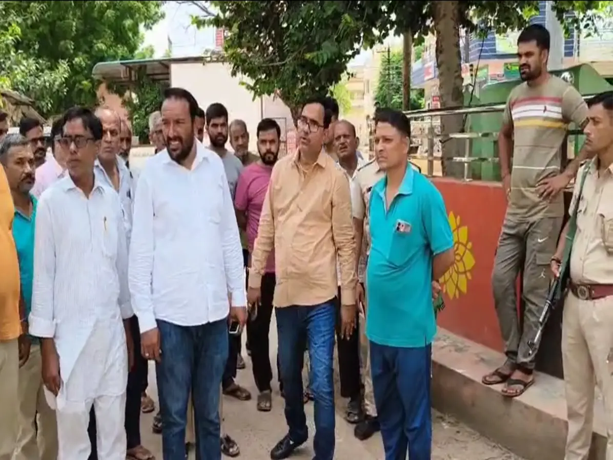 Churu News: हर साल जलभराव से परेशान चुरू का महाराणा प्रताप चौक, अब मिलेगा स्थायी समाधान! Churu News: हर साल जलभराव से परेशान चुरू का महाराणा प्रताप चौक, अब मिलेगा स्थायी समाधान!