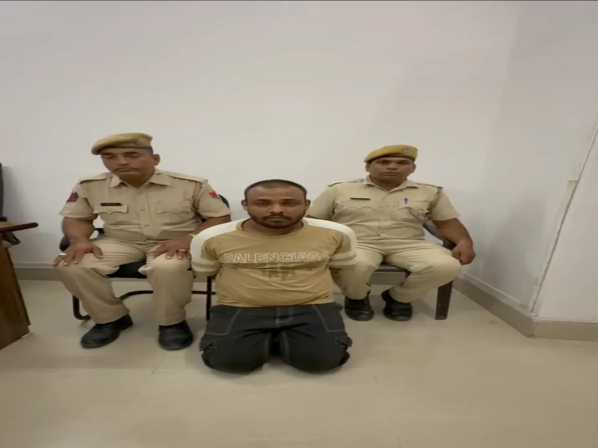 Bhilwara Crime: भीलवाड़ा सदर थाना पुलिस को बड़ी सफलता, फरार हिस्ट्रीशीटर कुंदन जाट गिरफ्तार Bhilwara Crime: भीलवाड़ा सदर थाना पुलिस को बड़ी सफलता, फरार हिस्ट्रीशीटर कुंदन जाट गिरफ्तार