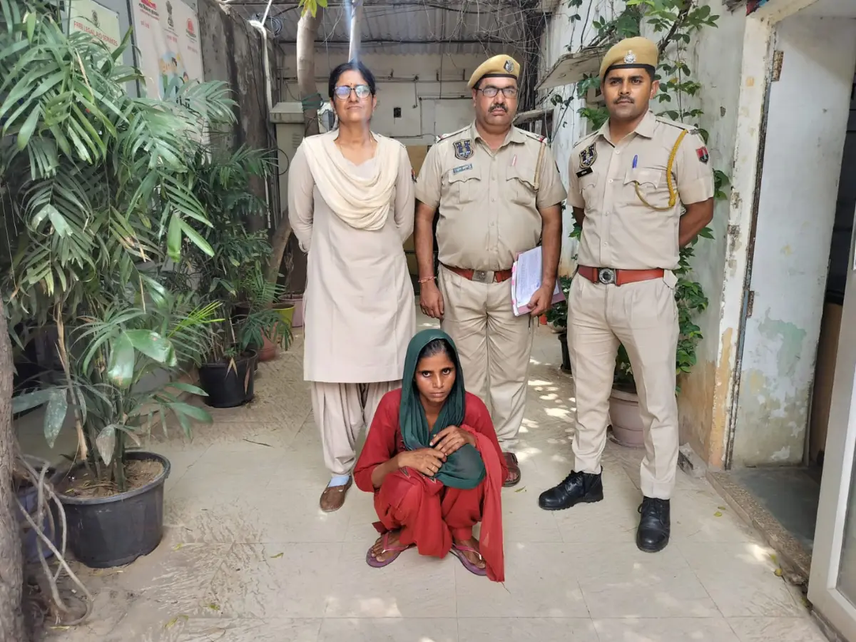 Jaipur: बावरिया गैंग की शातिर महिला चोर गिरफ्तार, पेचकस दिखा लूटी सोने की चेन