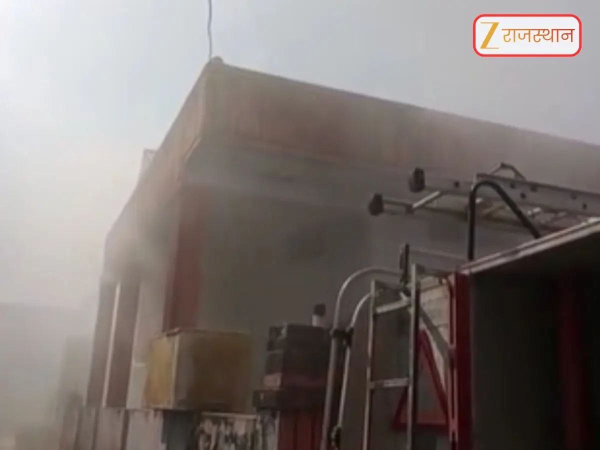 Jaipur News: शाहपुरा में बंद मकान में आग लगने से मच अफरातफरी, गैस सिलेंडर ने लिया विकराल रूप