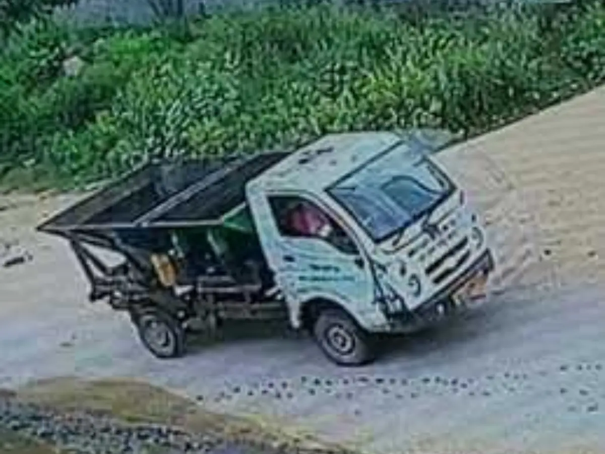 नगर निगम की गाड़ी ने ससुराल जा रहे दंपति को को कुचला, पति की मौत, पत्नी घायल