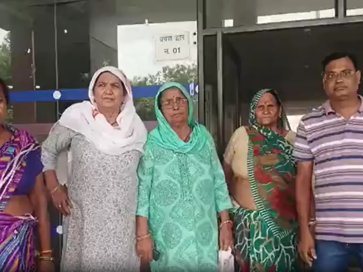 सार्वजनिक पार्क की जमीन पर अतिक्रमण, दबंगों ने बनाया मकान