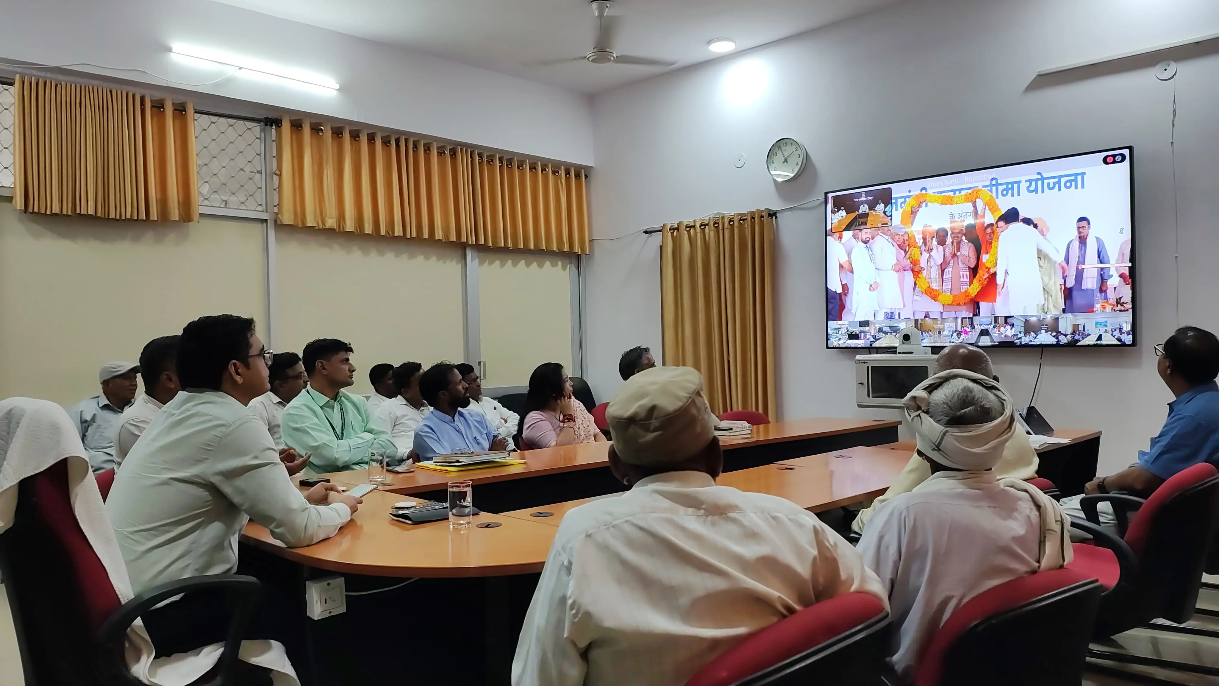 पीएम फसल बीमा योजना, डूंगरपुर के 400 किसानों के खातों में आई बीमा क्लेम की राशि