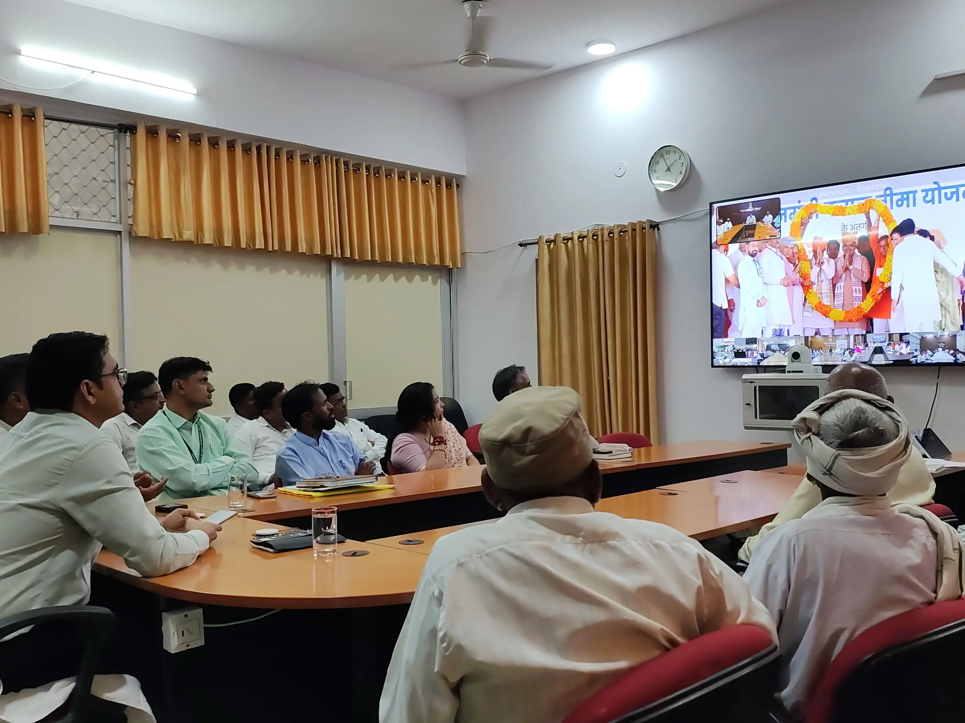 पीएम फसल बीमा योजना, डूंगरपुर के 400 किसानों के खातों में आई बीमा क्लेम की राशि