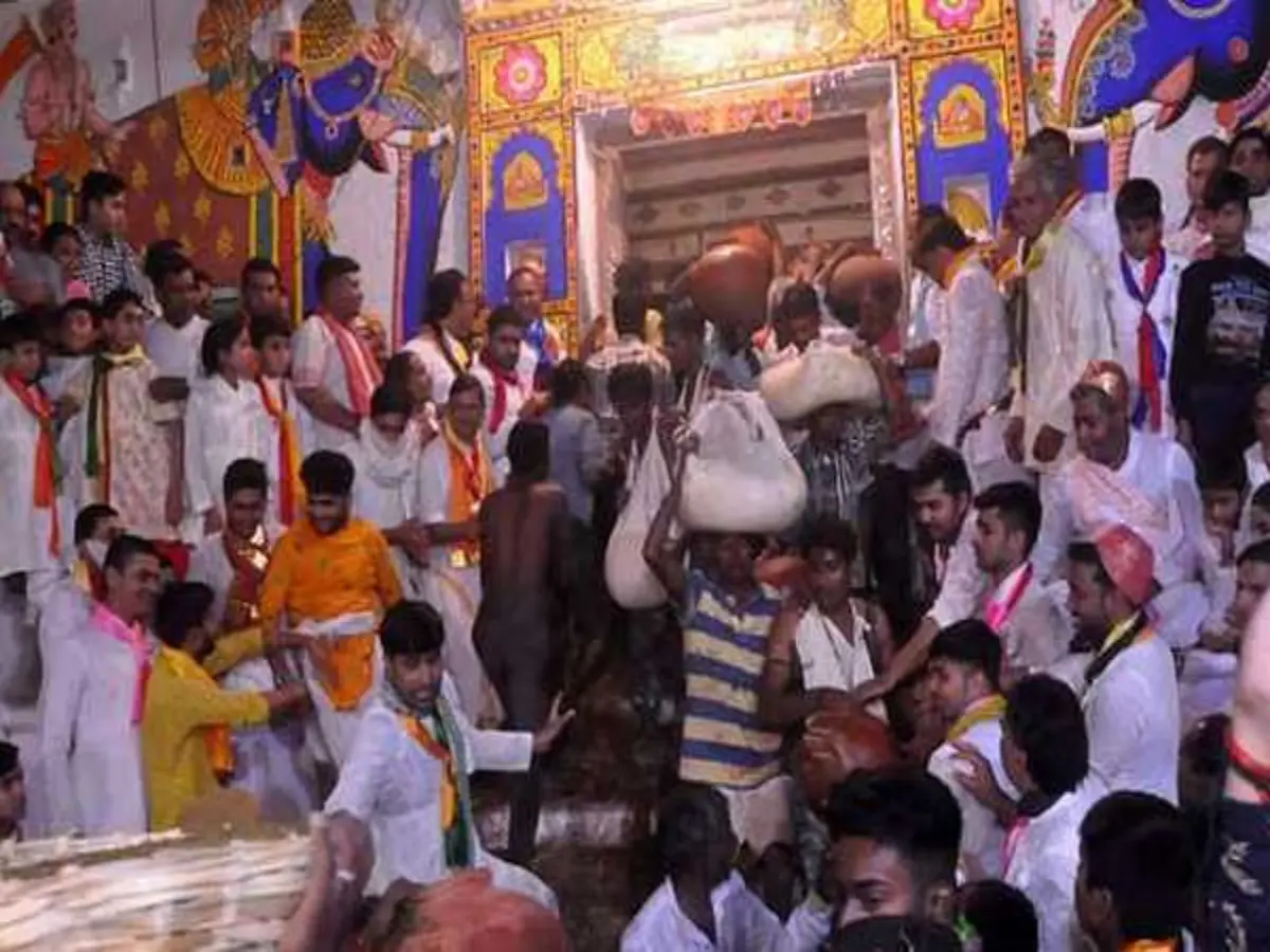 भारी भीड़