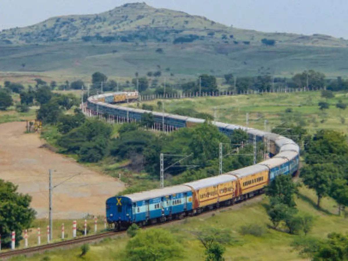 ट्रेन 04739 लालगढ