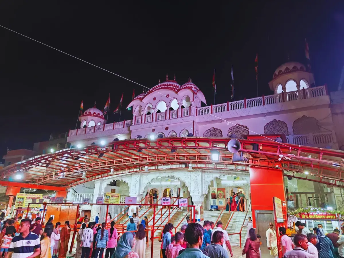 जयपुर का मोती डूंगरी गणेश मंदिर क्यों है इतना खास, जाने इसकी वजह