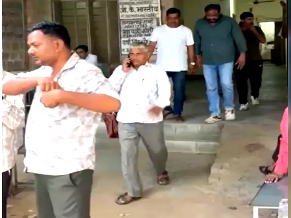Tonk News: मालपुरा सांप्रदायिक दंगे के दौरान दोहरे हत्याकांड के 13 आरोपी बरी, जानें मामला Tonk News: मालपुरा सांप्रदायिक दंगे के दौरान दोहरे हत्याकांड के 13 आरोपी बरी, जानें मामला