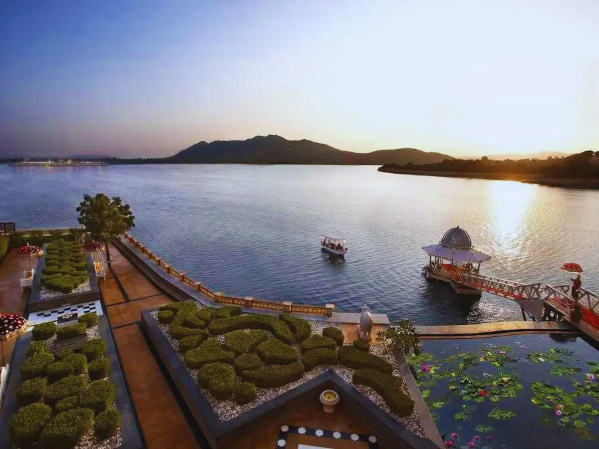 Doodh Talai Lake