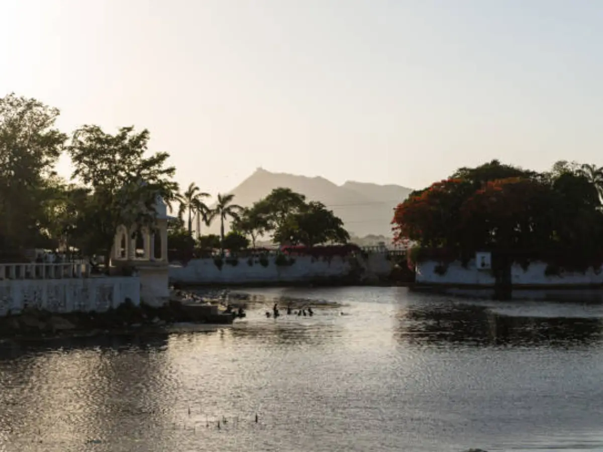 Doodh Talai Lake
