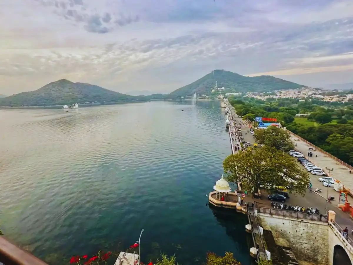 Doodh Talai Lake