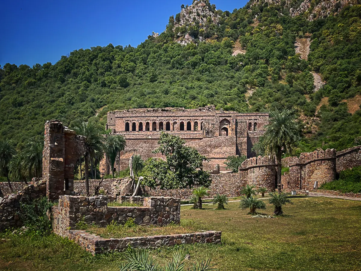 Bhangarh Fort Most Haunted Fort in India