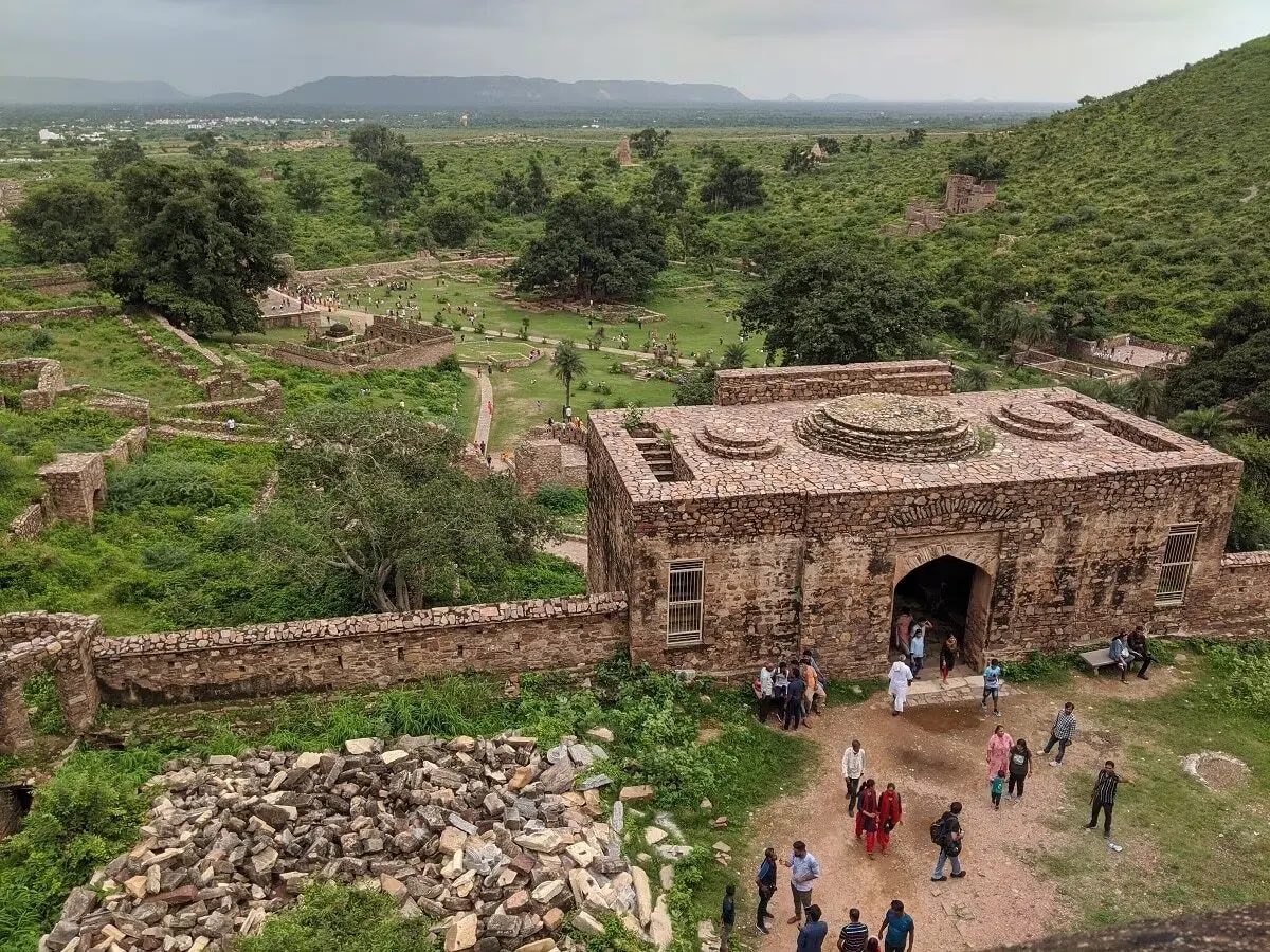 Bhangarh Fort Most Haunted Fort in India