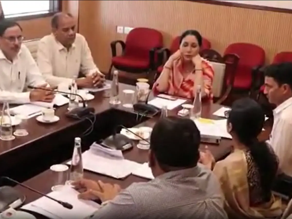 प्रदेश के आंगनबाड़ी केंद्रों की होगी मरम्मत, उप मुख्यमंत्री दीया कुमारी ने दिए आदेश