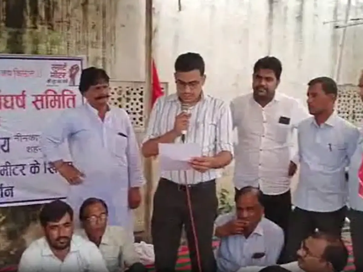 नीमकाथाना में स्मार्ट मीटर के खिलाफ प्रदर्शन, उपभोक्ता बोले– किसानों-मजदूरों को बनाया जा रहा अडानी का गुलाम नीमकाथाना में स्मार्ट मीटर के खिलाफ प्रदर्शन, उपभोक्ता बोले– किसानों-मजदूरों को बनाया जा रहा अडानी का गुलाम