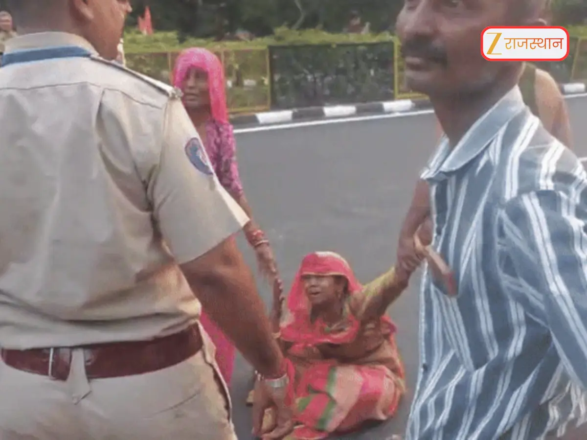 Jodhpur News: जोधपुर में स्कूल जा रहे बच्चे को तेज रफ्तार कार से रौंदा, दर्दनाक मौत के बाद मचा हड़कंप, CM कार्यक्रम के बीच प्रशासन पर दबाव Jodhpur News: जोधपुर में स्कूल जा रहे बच्चे को तेज रफ्तार कार से रौंदा, दर्दनाक मौत के बाद मचा हड़कंप, CM कार्यक्रम के बीच प्रशासन पर दबाव