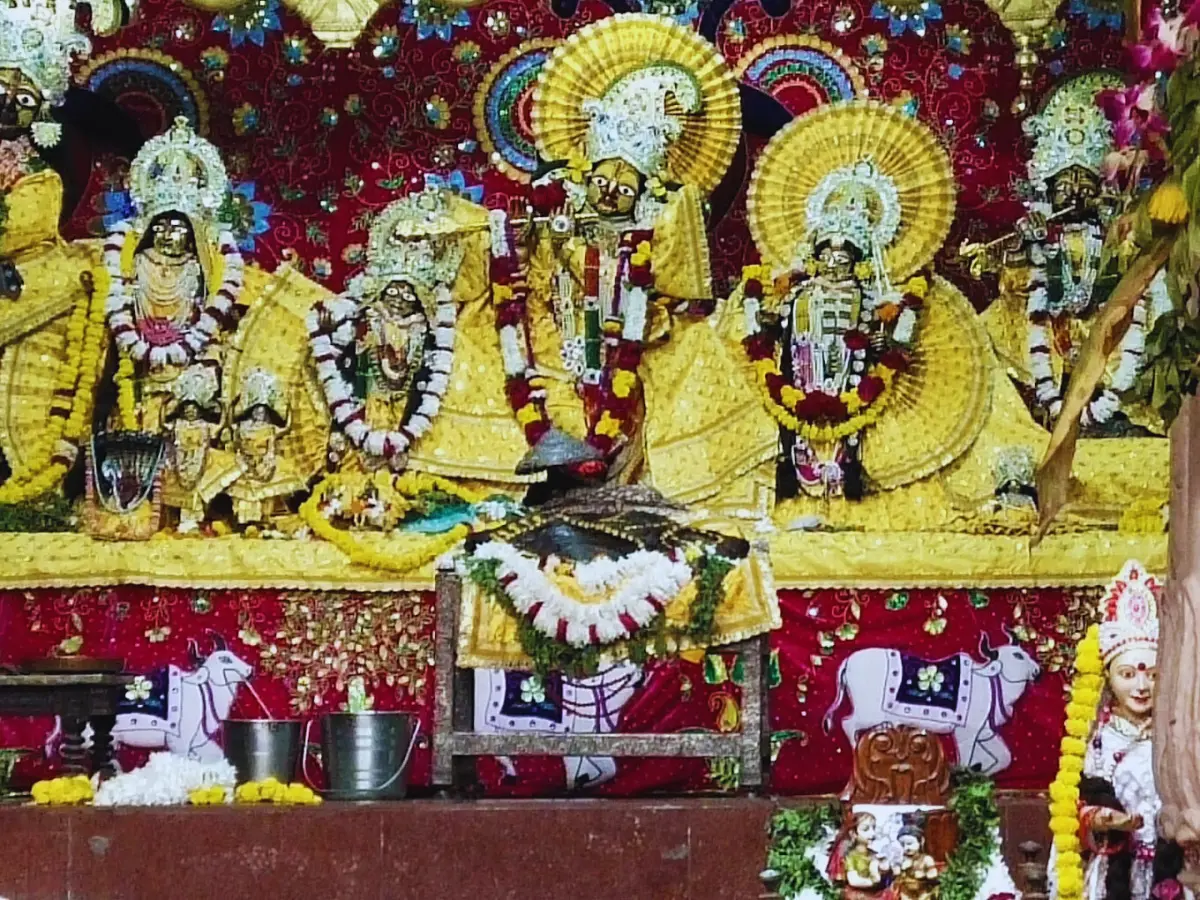 जन्माष्टमी पर करें श्रीकृष्ण के संपूर्ण दर्शन! करौली से जयपुर तक, इस 'त्रिवेणी दर्शन' का रहस्य जानकर आप भी हो जाएंगे हैरान