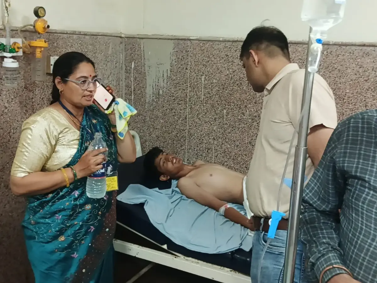 जोधपुर के बरकतुल्लाह स्टेडियम में स्वतंत्रता दिवस समारोह, बच्चों को पीने के लिए नहीं मिला पानी