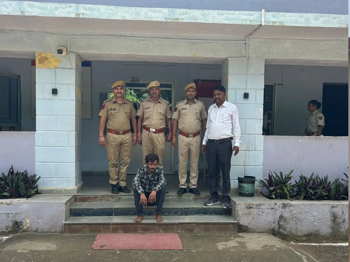 प्रतापगढ़: घर में घुस युवक ने 7 साल की बच्ची से किया रेप, नानी के घर गई थी मासूम प्रतापगढ़: घर में घुस युवक ने 7 साल की बच्ची से किया रेप, नानी के घर गई थी मासूम