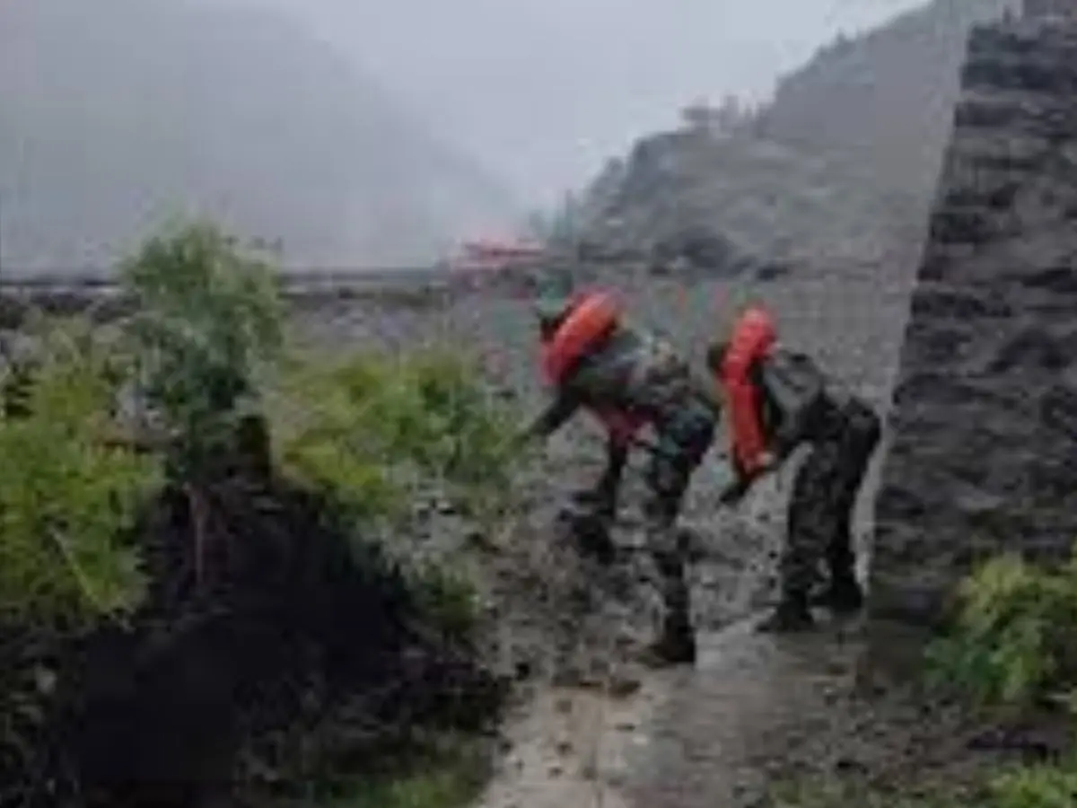 उत्तराखंड के धराली में फटे बादल, राजस्थान के 4 जवान लापता उत्तराखंड के धराली में फटे बादल, राजस्थान के 4 जवान लापता