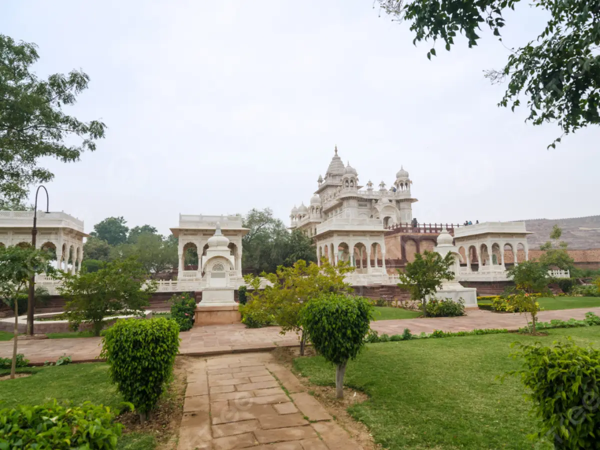 शानदार नक्काशी और कला