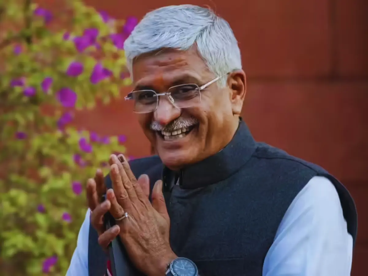 जोधपुर पहुंचे केंद्रीय मंत्री गजेंद्र सिंह शेखावत, वंदे भारत ट्रेन और एयरपोर्ट विकास पर जताया आभार जोधपुर पहुंचे केंद्रीय मंत्री गजेंद्र सिंह शेखावत, वंदे भारत ट्रेन और एयरपोर्ट विकास पर जताया आभार