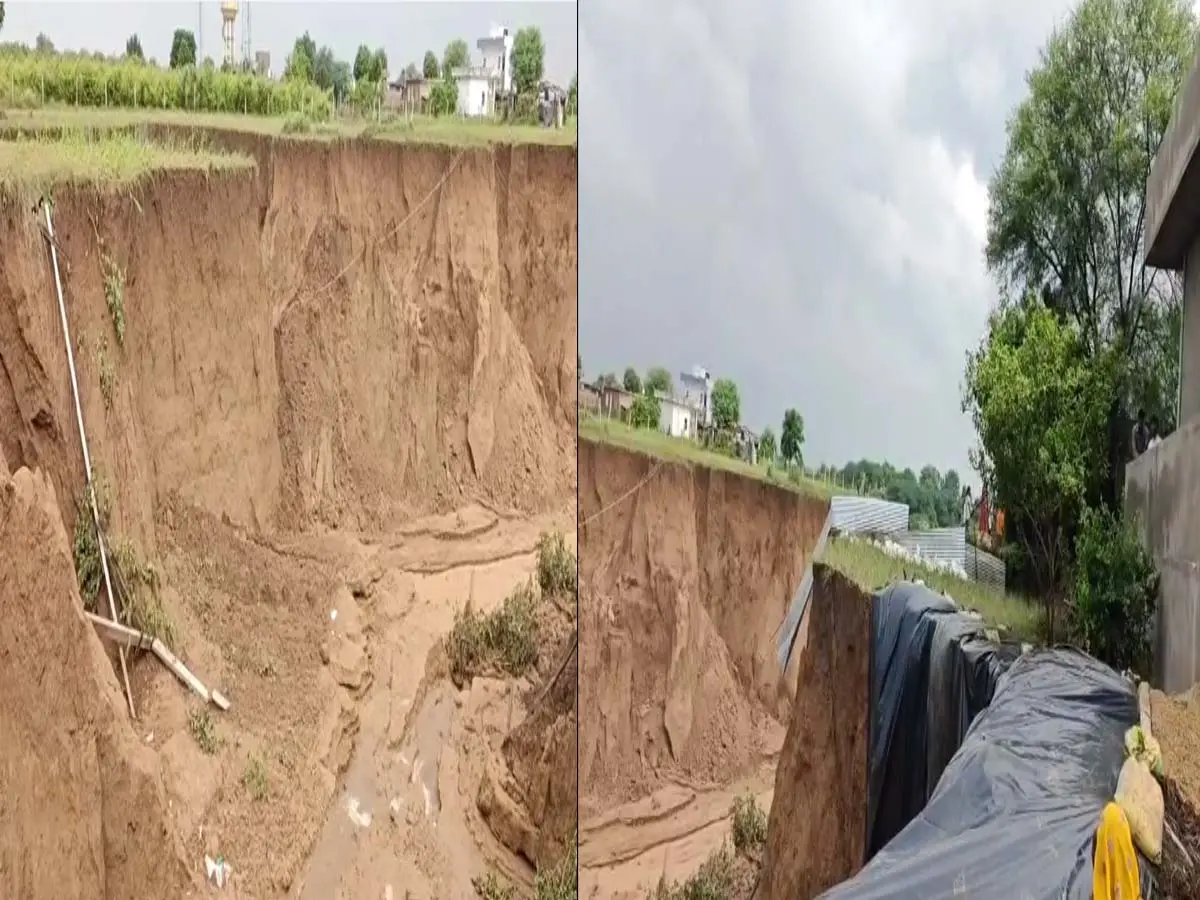 बाढ़ के बाद कई और मकानों को निगलने की कोशिश में जड़ावता की खाई बाढ़ के बाद कई और मकानों को निगलने की कोशिश में जड़ावता की खाई