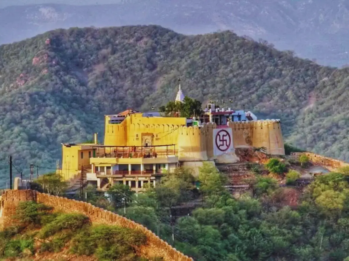 जयपुर का गढ़ गणेश मंदिर