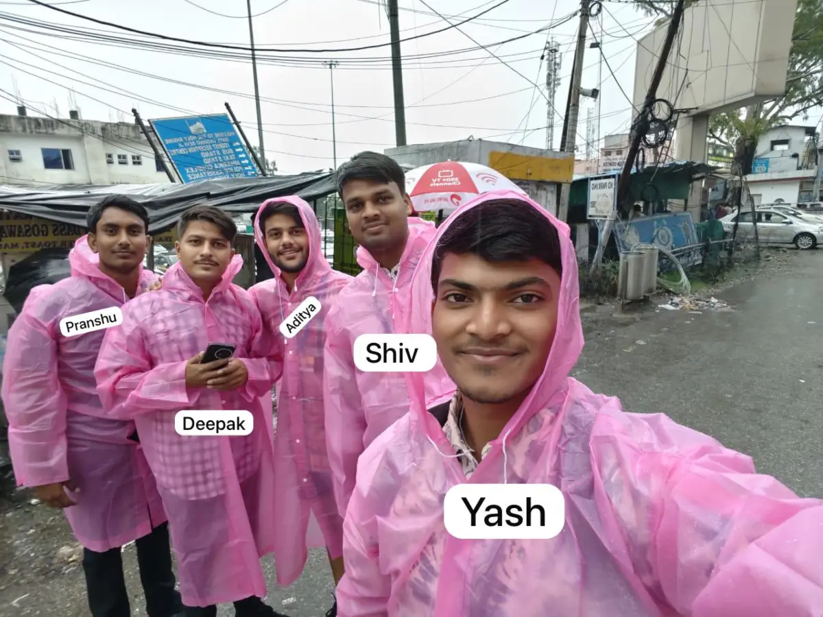 Vaishno Devi: जम्मू हादसे में फंसे दोस्त! धौलपुर के पांच युवकों पर टूटा पहाड़, चीख-पुकार से गूंजा इलाका Vaishno Devi: जम्मू हादसे में फंसे दोस्त! धौलपुर के पांच युवकों पर टूटा पहाड़, चीख-पुकार से गूंजा इलाका