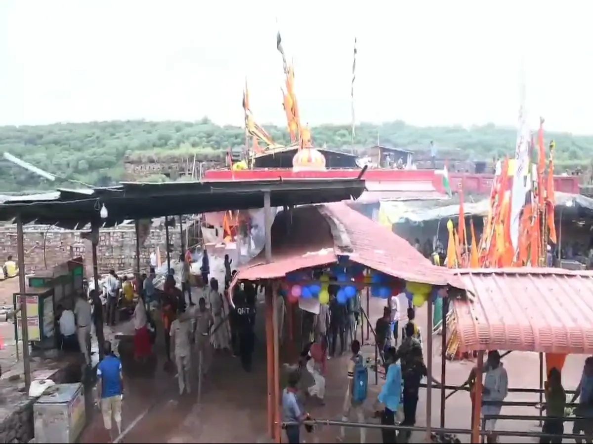 बारिश-बाढ़ के बीच रणथंभौर में त्रिनेत्र गणेश लक्खी मेले का आगाज, भक्तों का उमड़ा सैलाब!
