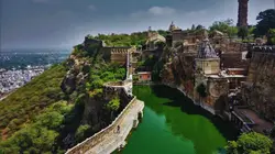 राजस्थान के इस किले में छिपे हैं 113 मंदिर, यहां का कण-कण बोलता है भक्ति और शक्ति की कहानी!