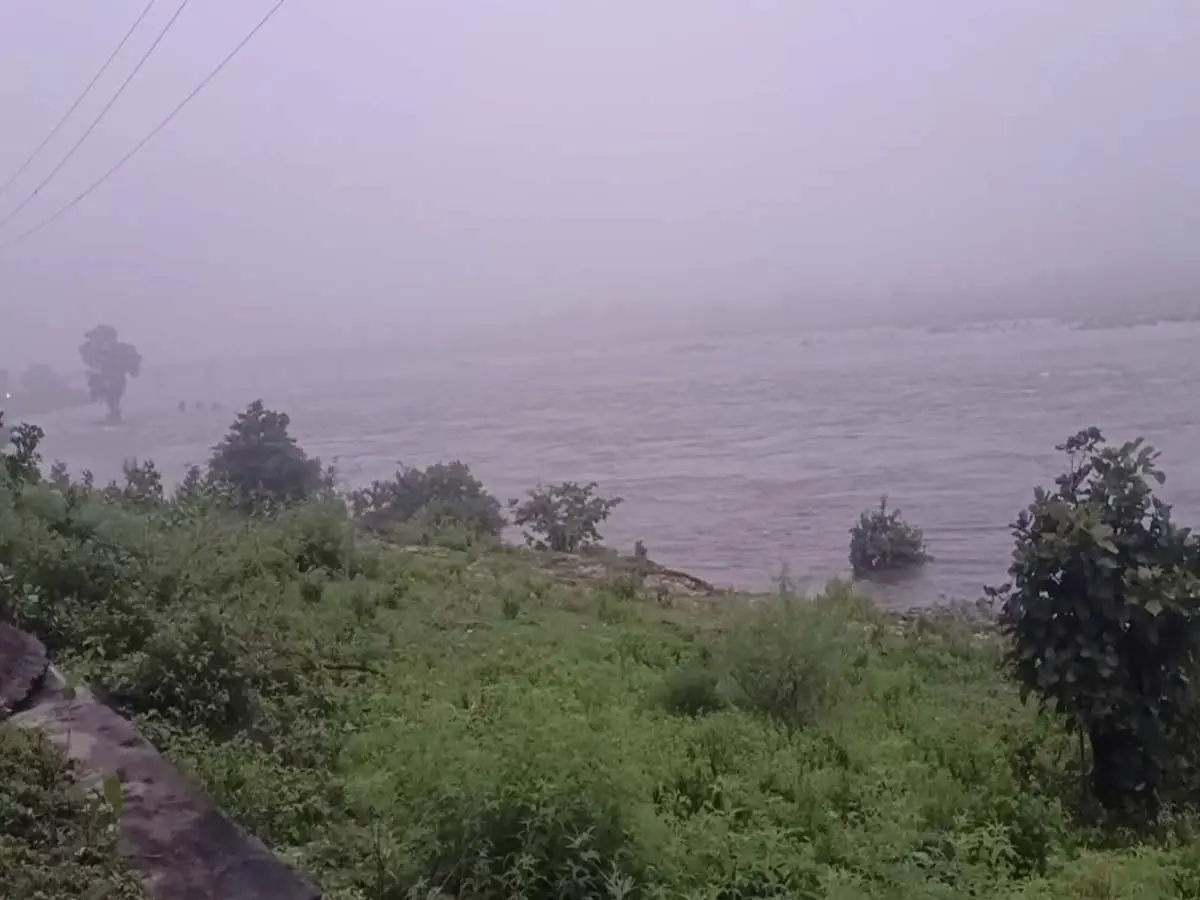 माही बांध के 10 गेट खुले, पीपलखूंट की खूबसूरती देखने लायक माही बांध के 10 गेट खुले, पीपलखूंट की खूबसूरती देखने लायक