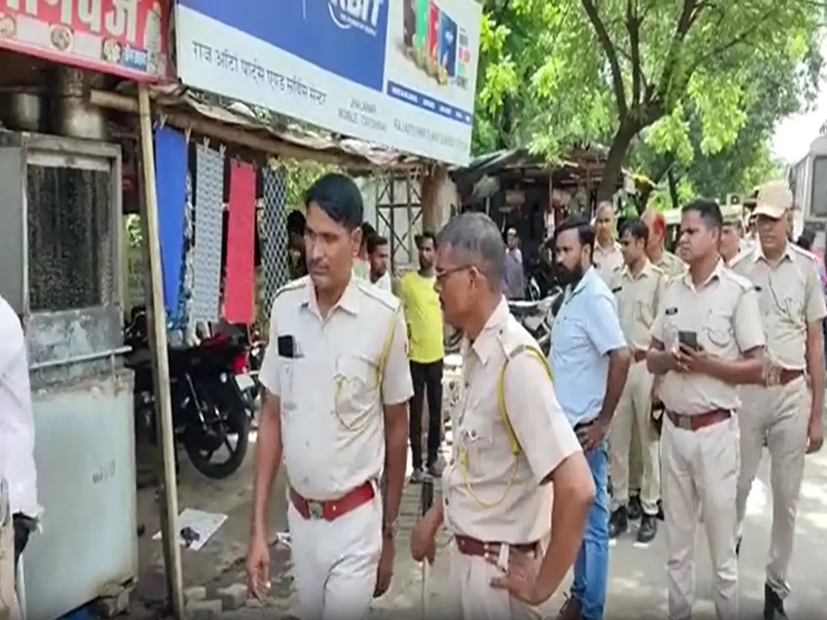 झालावाड़ में मांस दुकानदारों की खैर नहीं! नगर परिषद टीम ने की धड़ाधड़ कार्रवाई