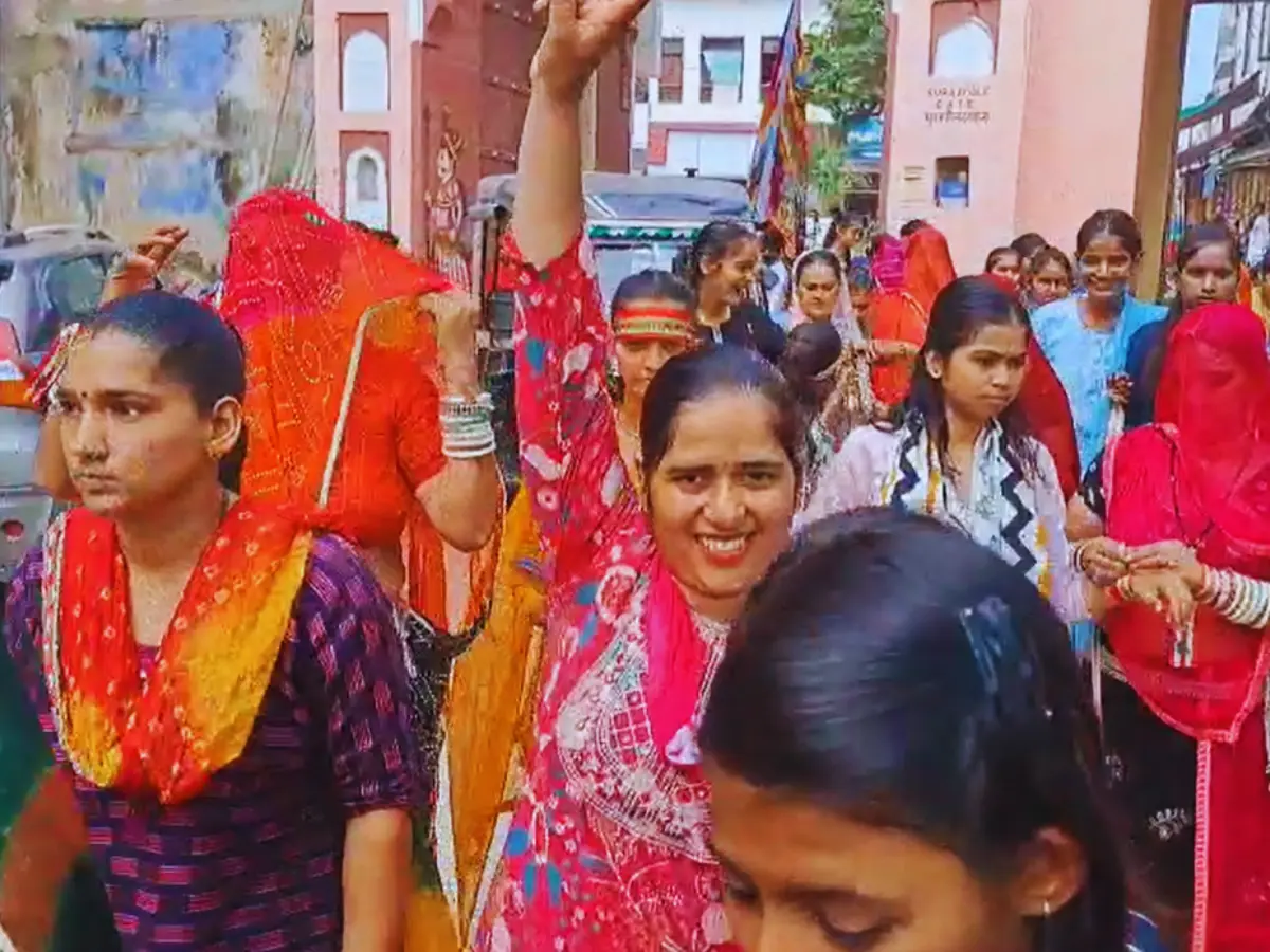 ब्यावर से देवमाली धाम के लिए निकली गुर्जर समाज की 14वीं पदयात्रा, भक्ति में लीन हुए श्रद्धालु ब्यावर से देवमाली धाम के लिए निकली गुर्जर समाज की 14वीं पदयात्रा, भक्ति में लीन हुए श्रद्धालु