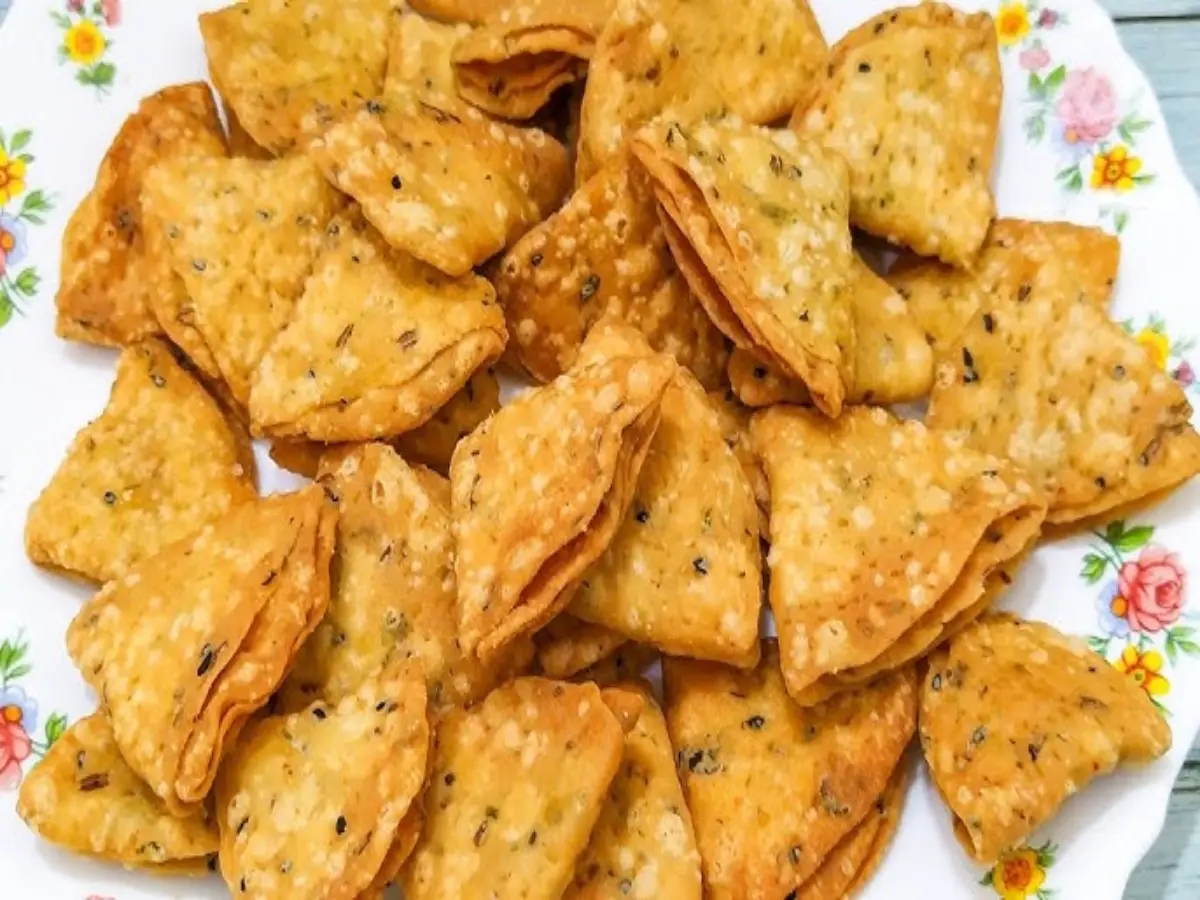 मठरी