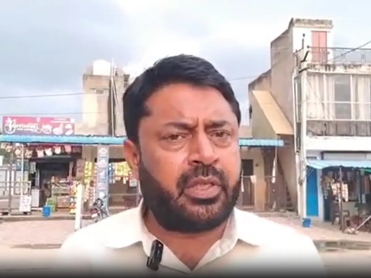 चिड़ावा पंचायत समिति के प्रधान और ठेकेदार का ऑडियो वायरल चिड़ावा पंचायत समिति के प्रधान और ठेकेदार का ऑडियो वायरल