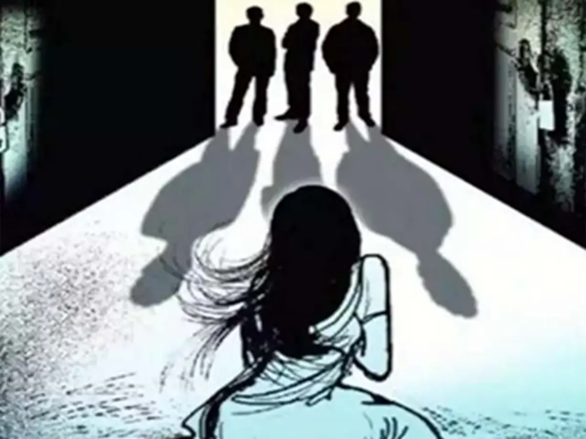 डीडवाना में हैवानियत! दोस्तों संग मिल नाबालिग से किया गैंगरेप, मन नहीं भरा तो... डीडवाना में हैवानियत! दोस्तों संग मिल नाबालिग से किया गैंगरेप, मन नहीं भरा तो...