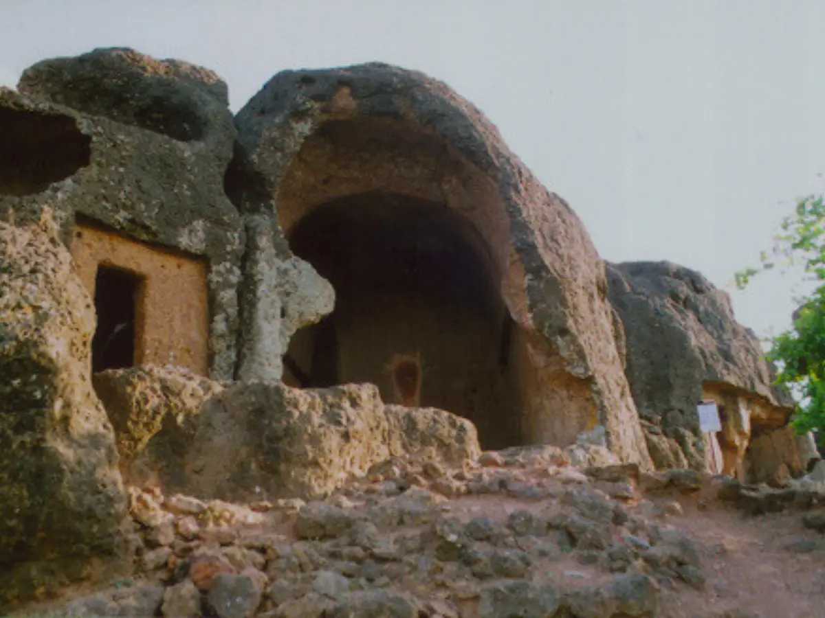 Kalvi caves
