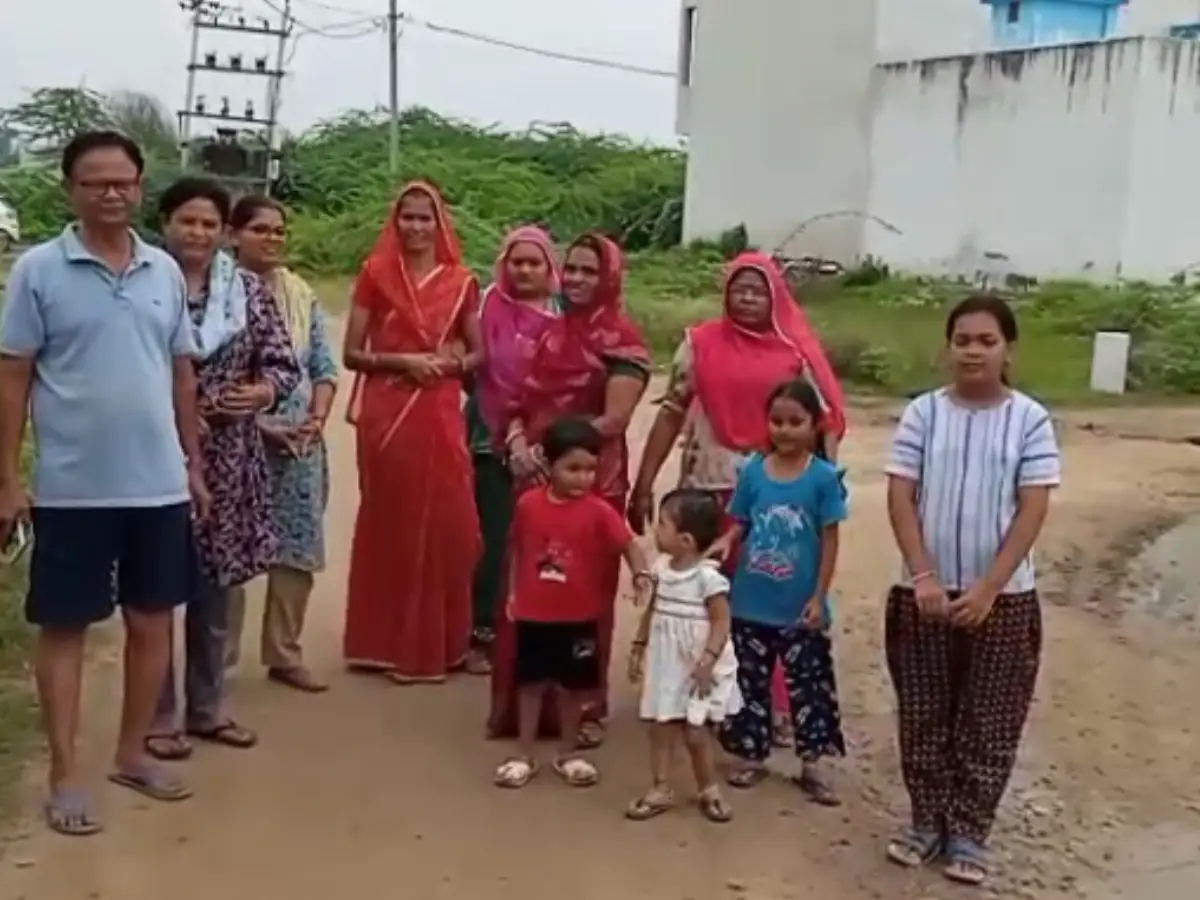 Ajmer: बारिश में गड्ढों में पानी भरने से सड़क की हालत और बिगड़ी, हो रहे हादसे Ajmer: बारिश में गड्ढों में पानी भरने से सड़क की हालत और बिगड़ी, हो रहे हादसे