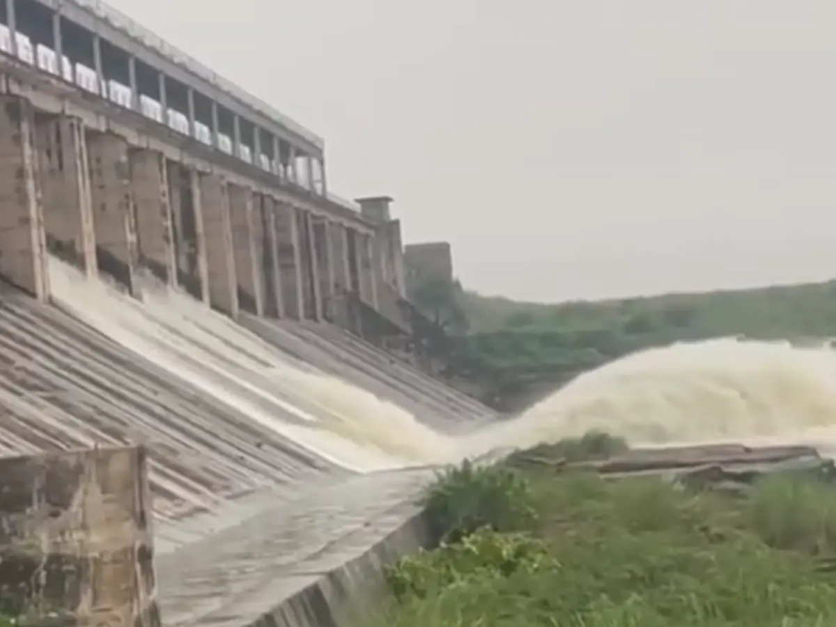 Dholpur: फिर खोले गए पार्वती बांध में 4 गेट, निकाला जा रहा 4493.40 क्यूसेक पानी