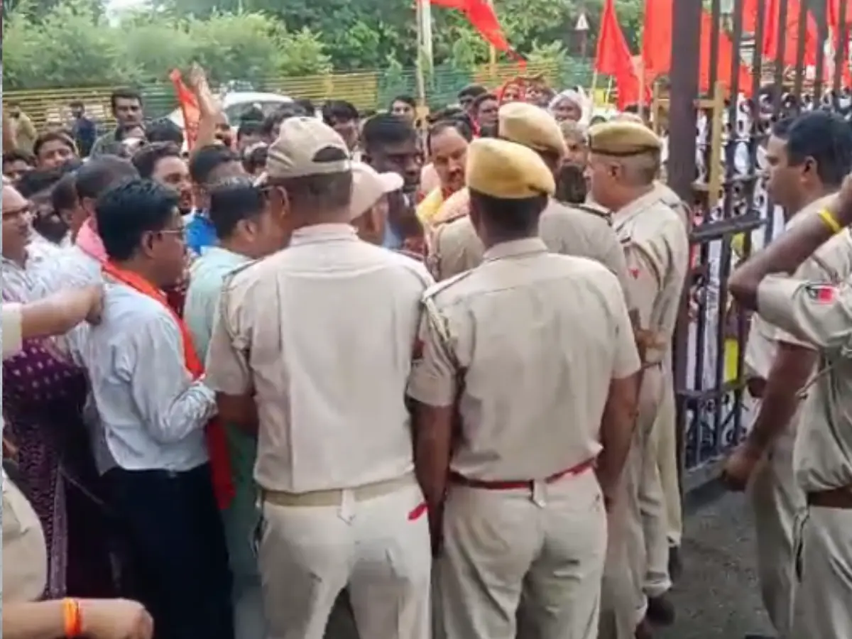 Alwar News: बूढ़ा हनुमान मंदिर पांडुपोल महंत से साथ सरेआम हुई मारपीट
