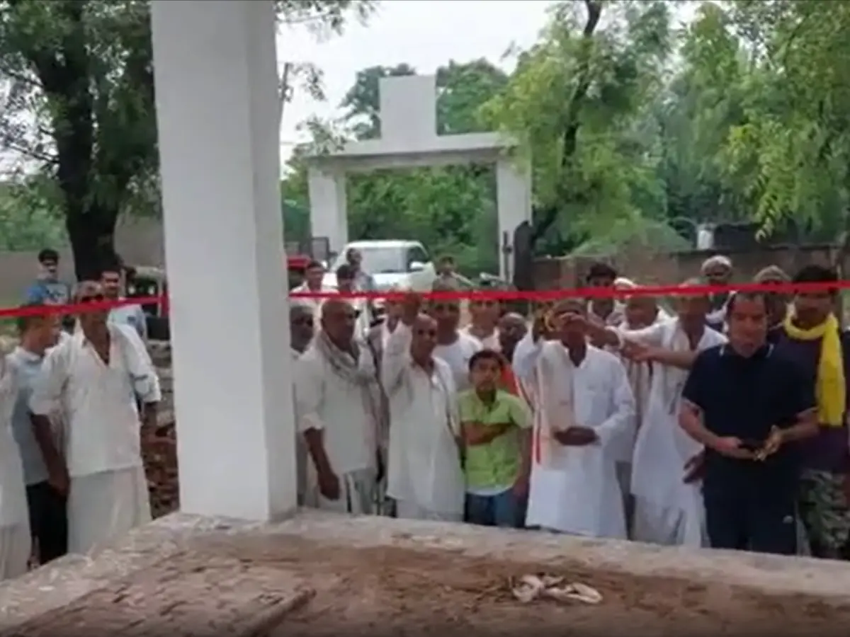 अलवर के सालवाड़ी में मोक्षधाम का विकास, बरसात में दाह-संस्कार की समस्या का हुआ समाधान अलवर के सालवाड़ी में मोक्षधाम का विकास, बरसात में दाह-संस्कार की समस्या का हुआ समाधान