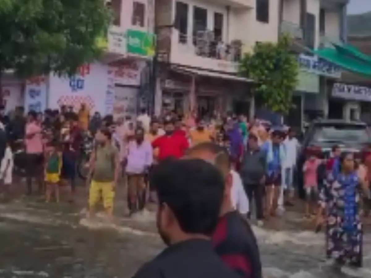 जयपुर का मानबाग बना दरिया, दिल्ली हाईवे पर लोगों ने लगाया जाम, देखें वीडियो