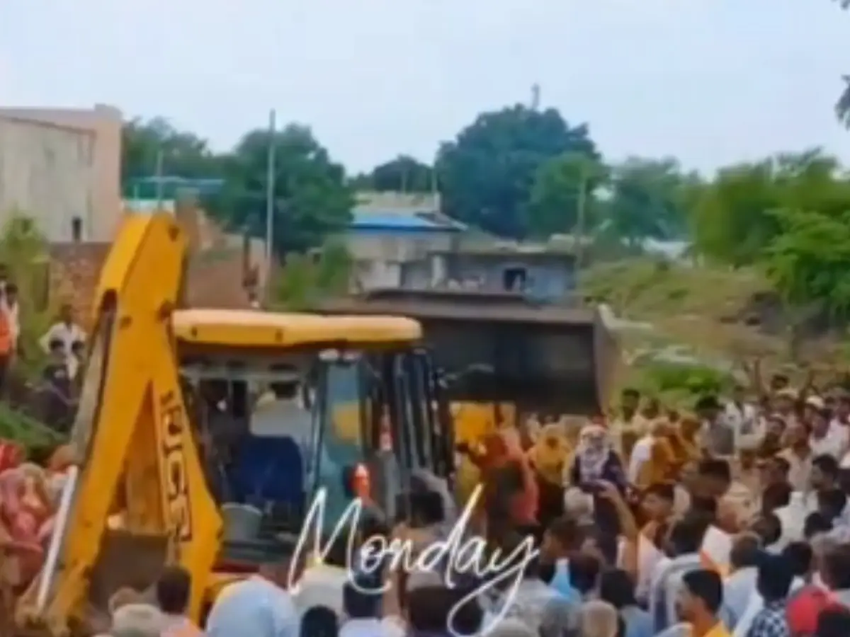 Jodhpur Video: महिलाओं पर चढ़ाई JCB, वीडियो वायरल