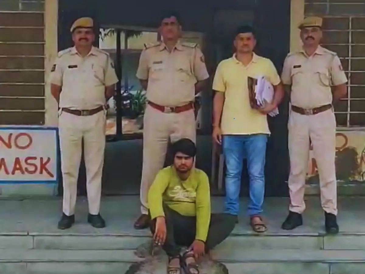 आसींद के मंदिर में हुई चोरी का खुलासा, एक आरोपी गिरफ्तार आसींद के मंदिर में हुई चोरी का खुलासा, एक आरोपी गिरफ्तार