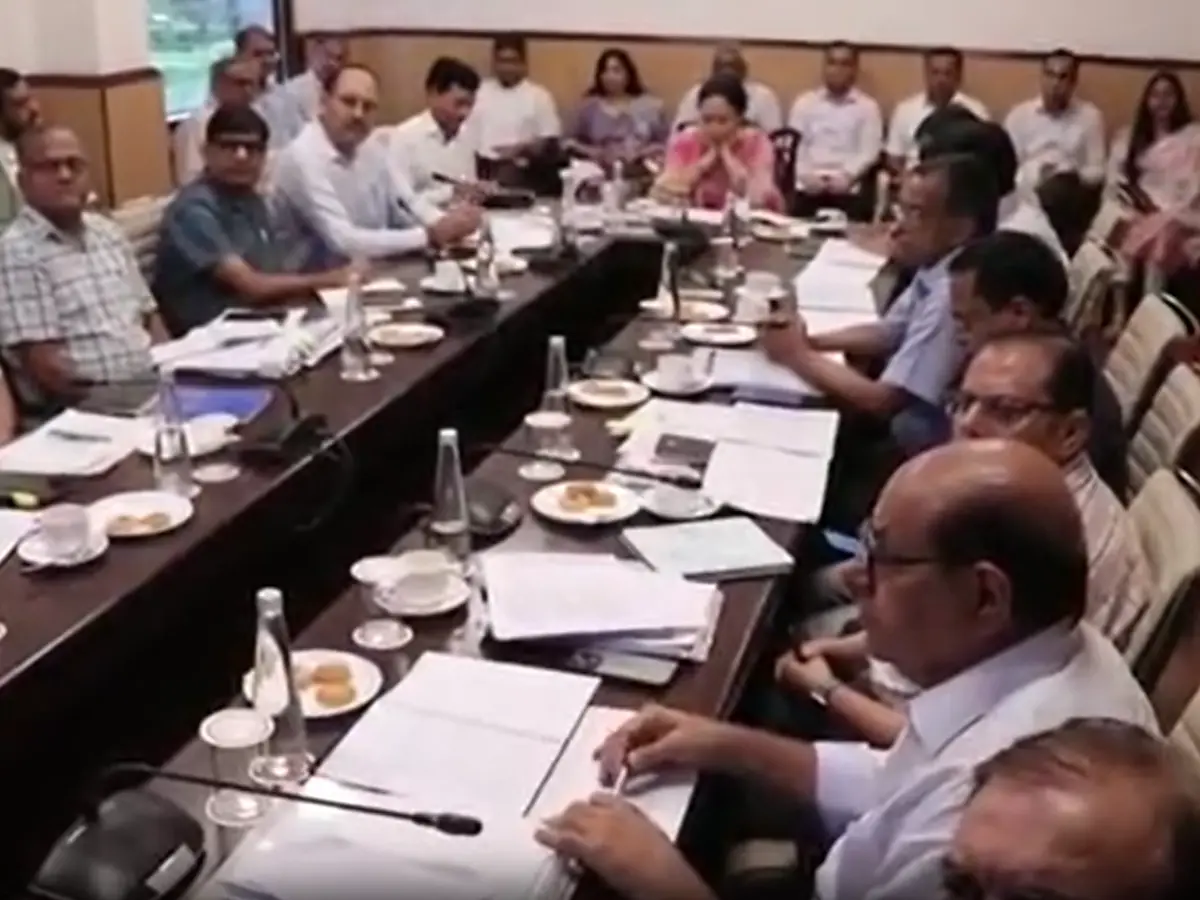 डिप्टी CM दीया कुमारी ने उदयपुर ज़ोन की सड़क परियोजनाओं की समीक्षा की