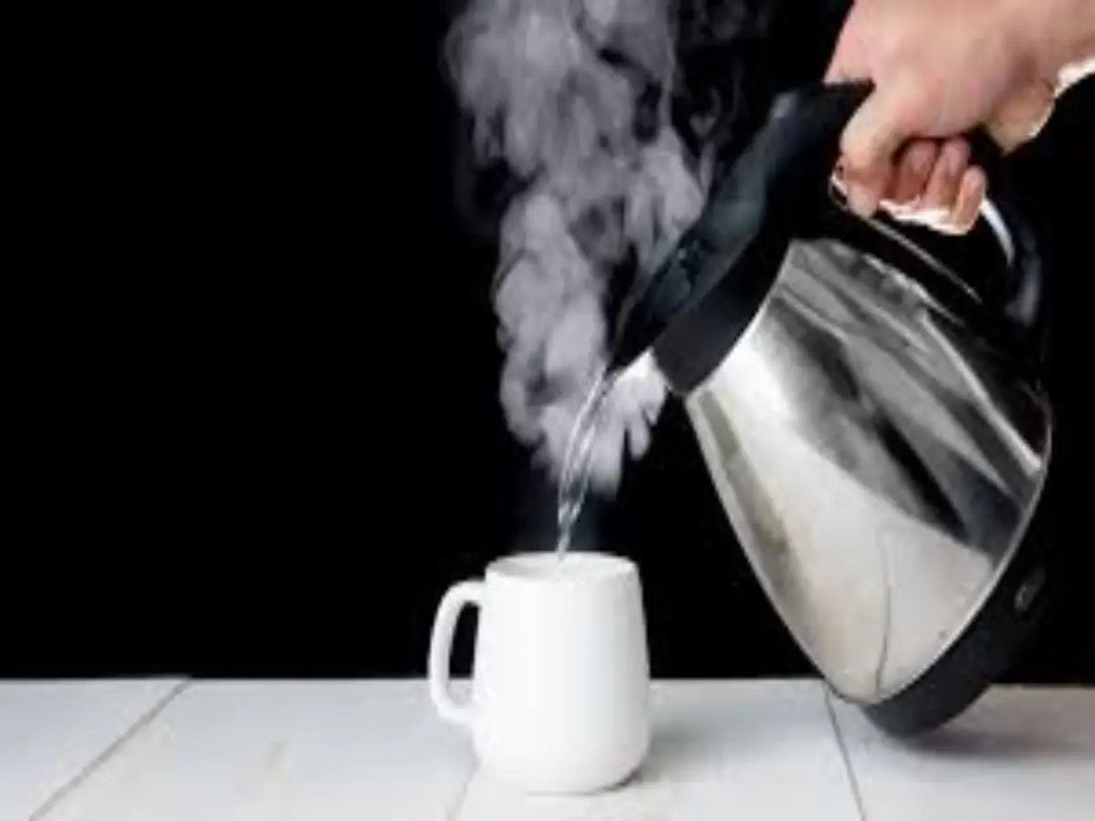 उबला पानी पिएं