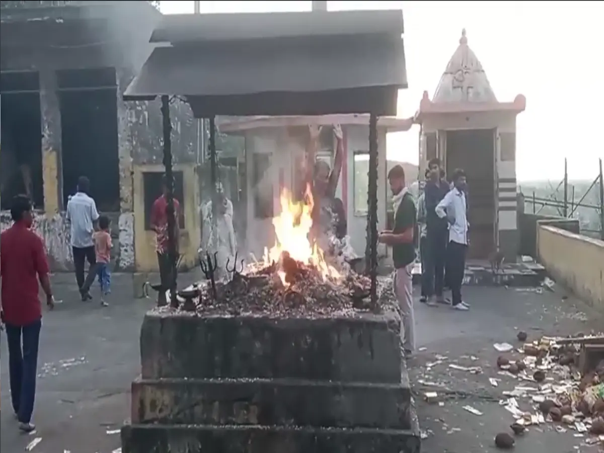 क्या बोले मंदिर अध्यक्ष?
